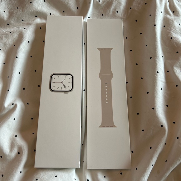 Apple Watch Series 7 Silver - Picture 2 of 8